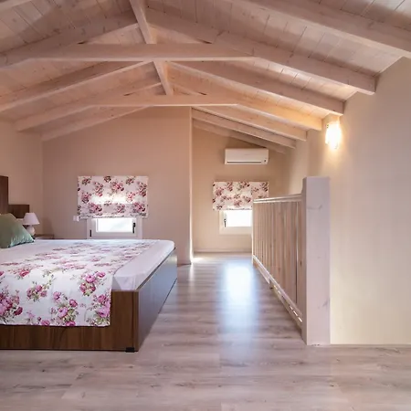 Pagona House فندق 2*